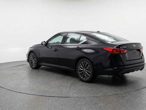 Used 2025 Nissan Altima 2.5 SV image 6