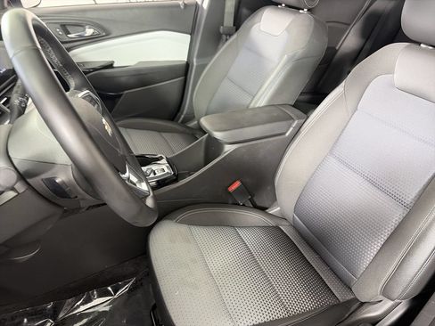 Used 2025 Chevrolet Trax LT w/ LT Convenience Package FWD image 20