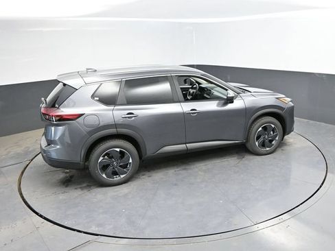 Used 2025 Nissan Rogue SV AWD/4WD image 36