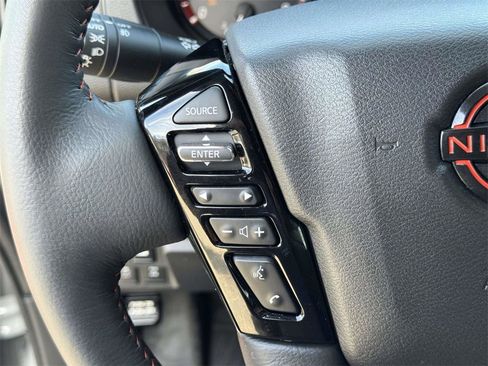 Used 2025 Nissan Frontier PRO-4X w/ Pro Convenience Package image 12