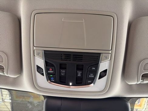 Certified 2025 Acura RDX SH-AWD w/ Advance Package image 28