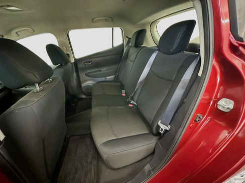 Used 2015 Nissan Leaf S w/ Charge Package FWD image 28