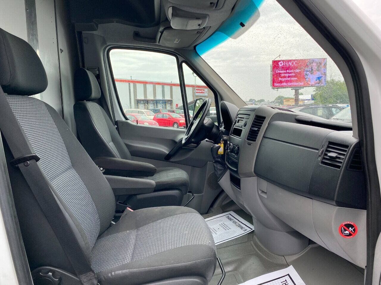 Used 2012 Mercedes-Benz Sprinter 3500 image 27