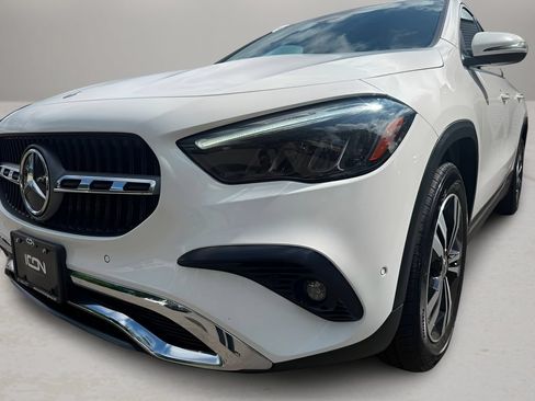 Used 2025 Mercedes-Benz GLA 250 4MATIC image 21