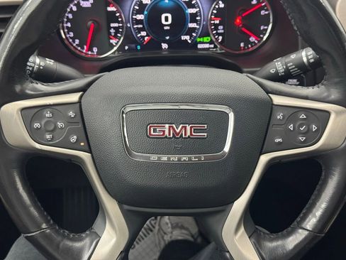 Used 2019 GMC Acadia Denali image 21