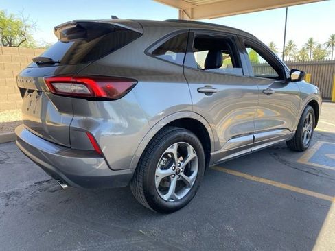 Used 2023 Ford Escape ST-Line AWD/4WD image 3