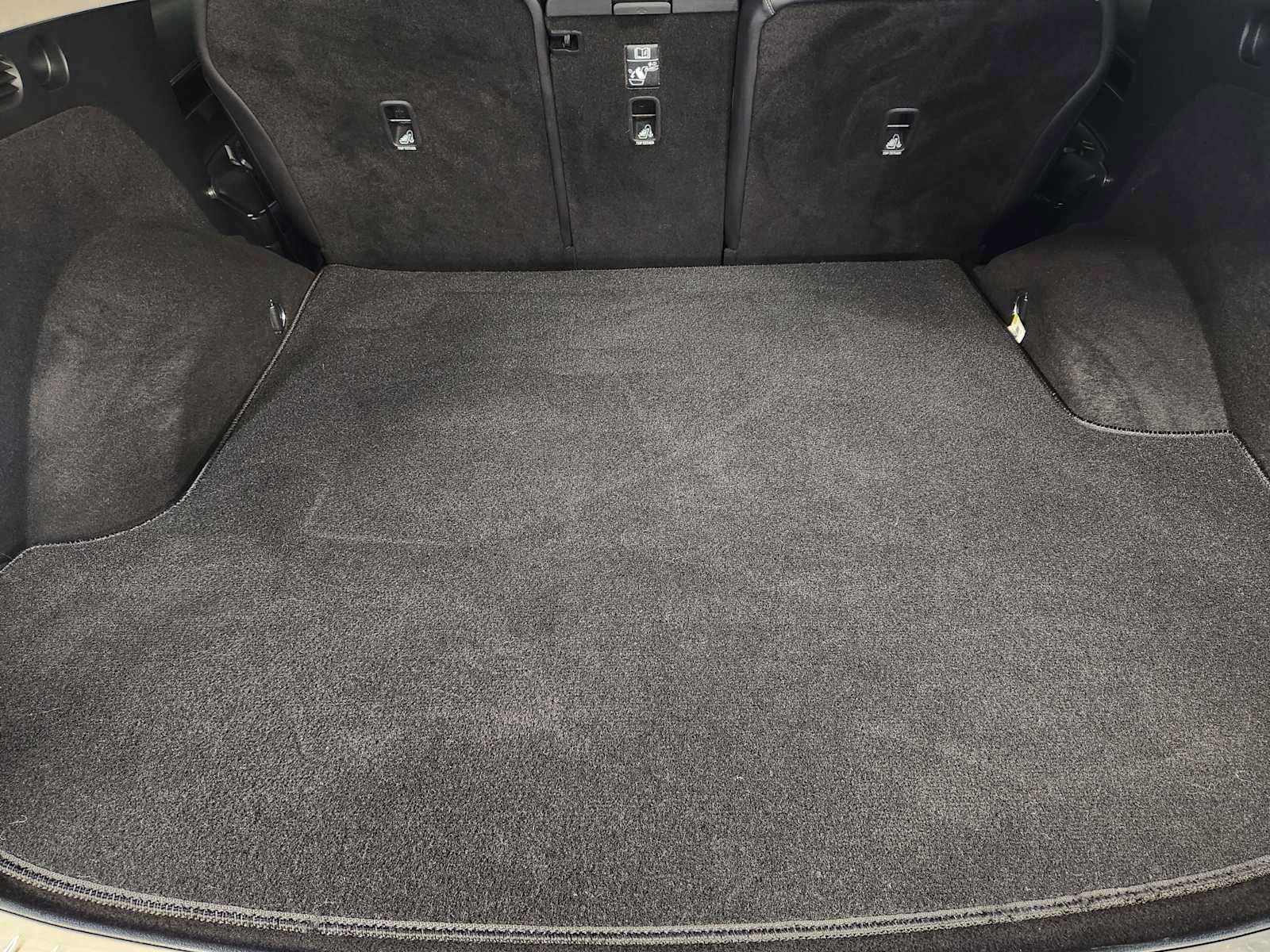 Used 2025 Genesis GV80 2.5T Standard AWD/4WD image 34