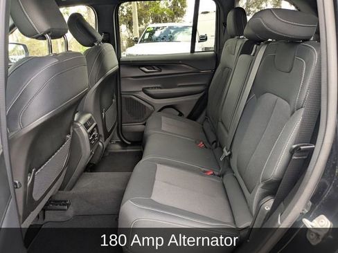 Used 2024 Jeep Grand Cherokee Laredo w/ Luxury Tech Group I image 15