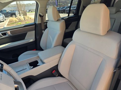 New 2026 Hyundai Santa Fe SE image 13