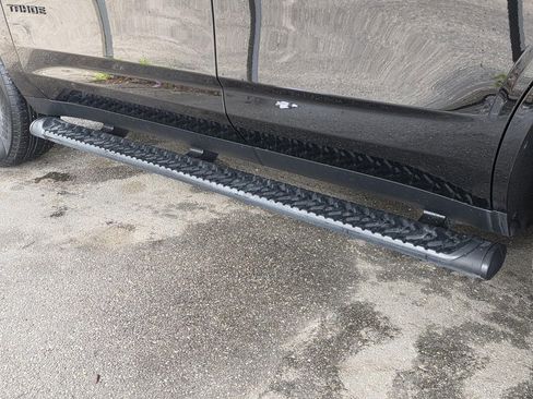 Used 2021 Chevrolet Tahoe Z71 AWD/4WD image 32