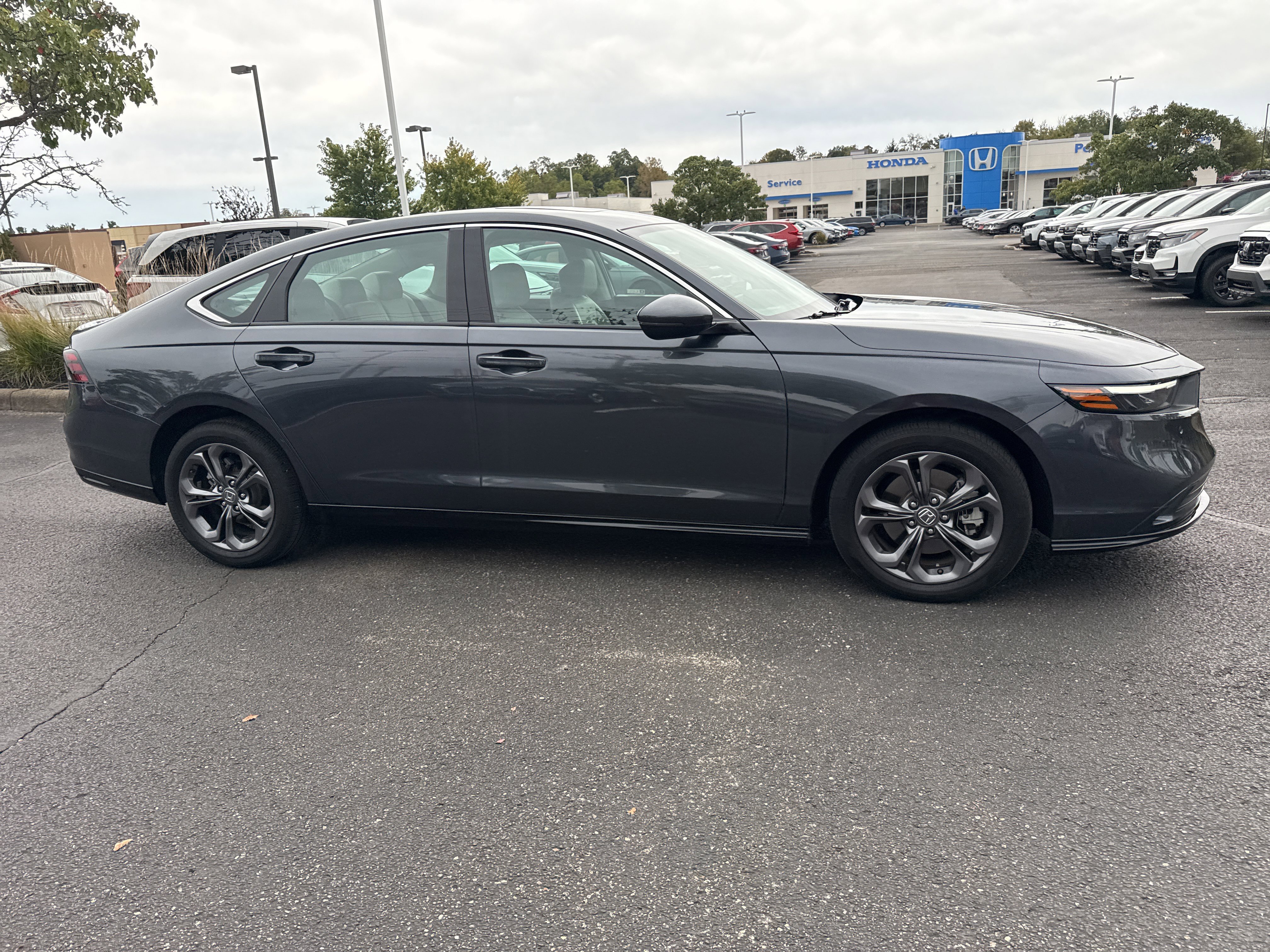 Used 2024 Honda Accord EX-L image 21