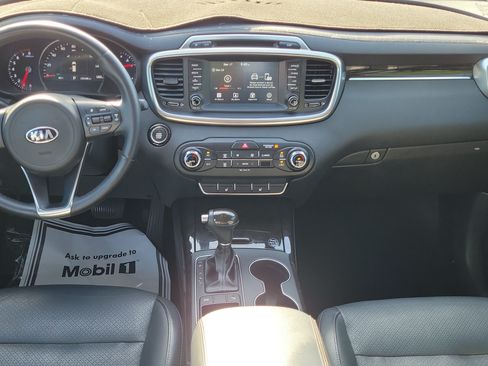 Used 2018 Kia Sorento EX FWD image 15