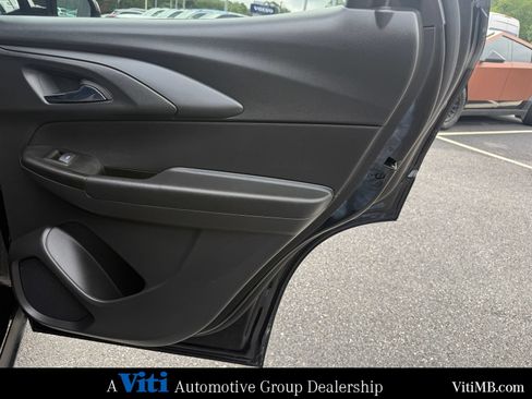 Used 2023 Chevrolet TrailBlazer LT AWD/4WD image 24