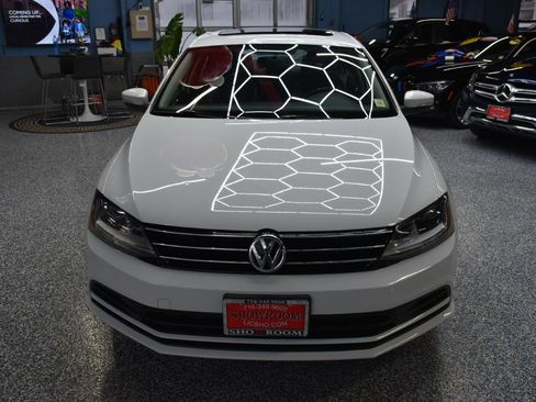 Used 2017 Volkswagen Jetta SE image 10