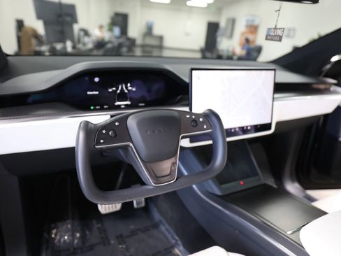 Used 2022 Tesla Model X Plaid AWD/4WD image 29