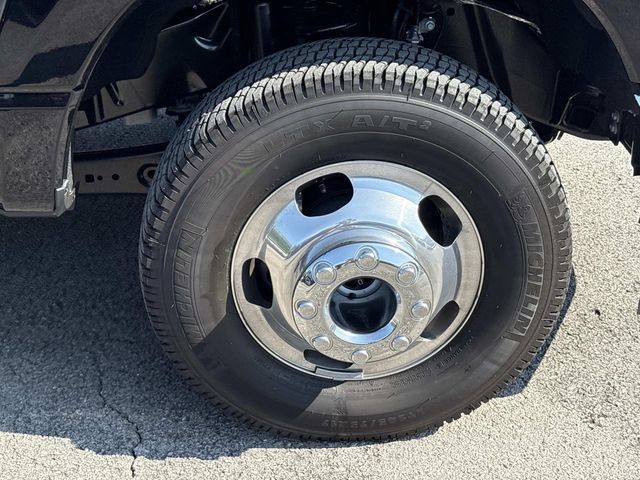 New 2026 Ford F350 Lariat AWD/4WD image 9