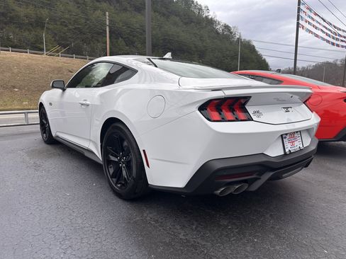 New 2026 Ford Mustang GT RWD image 5