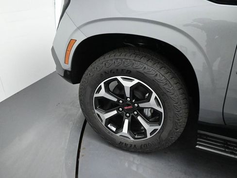 New 2026 GMC Yukon XL AT4 w/ AT4 Premium Plus Package AWD/4WD image 14