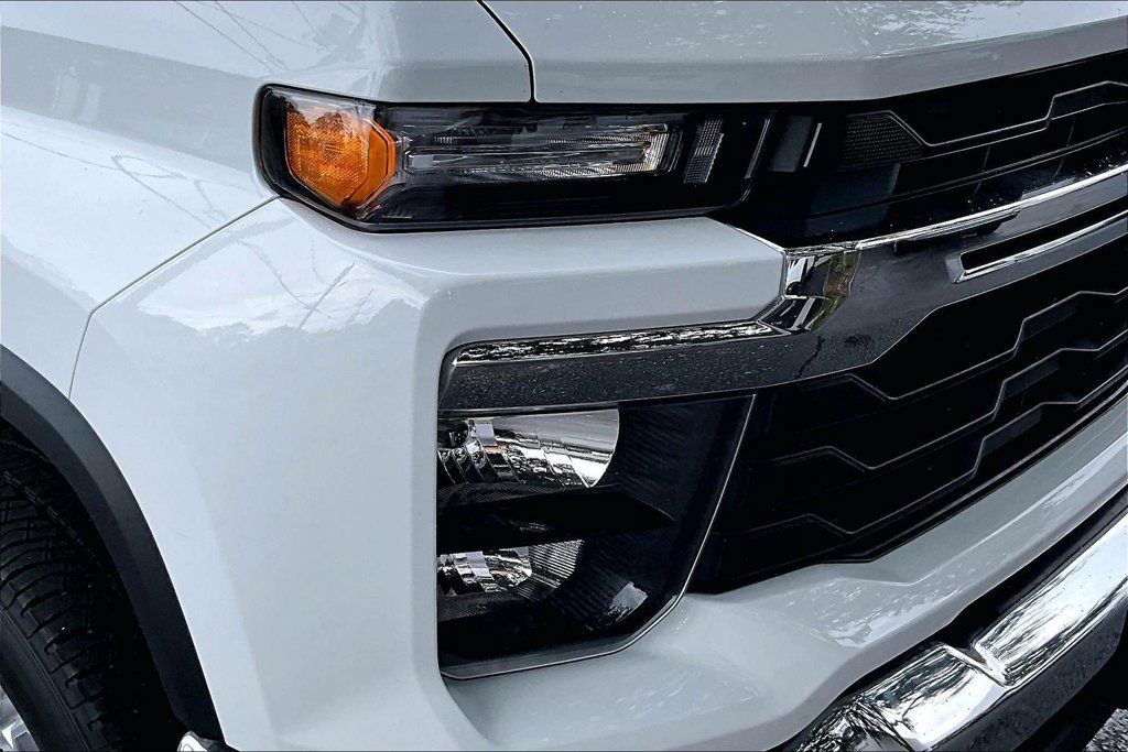 Used 2026 Chevrolet Silverado 3500 LT AWD/4WD image 31