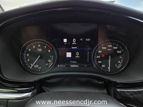 Used 2023 Cadillac XT6 Premium Luxury w/ Technology Package FWD image 10