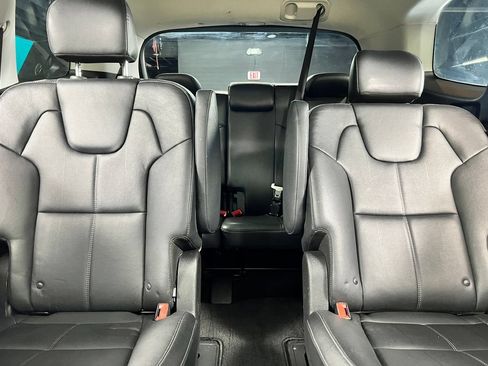 Used 2023 Kia Telluride EX w/ EX Captain's Chair Package AWD/4WD image 16