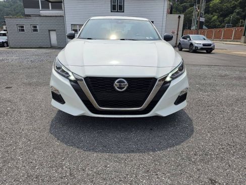 Used 2021 Nissan Altima 2.5 SR w/ SR Premium Package AWD/4WD image 3