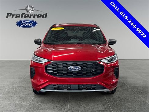 Used 2023 Ford Escape ST-Line image 13