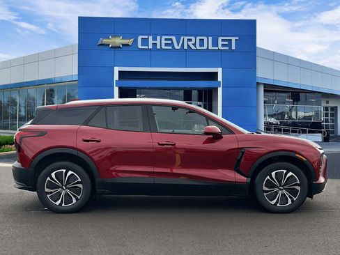 Used 2026 Chevrolet Blazer EV LT FWD image 5