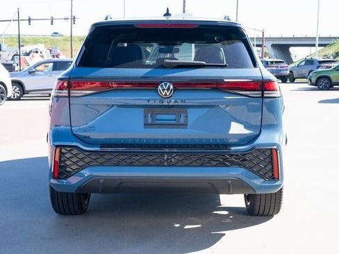 New 2026 Volkswagen Tiguan SE R-Line image 4