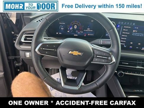Used 2025 Chevrolet Traverse LT image 19