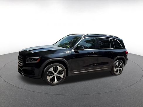 Used 2025 Mercedes-Benz GLB 250 image 8