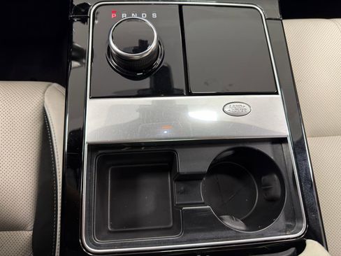 Used 2019 Land Rover Range Rover Velar R-Dynamic SE AWD/4WD image 23