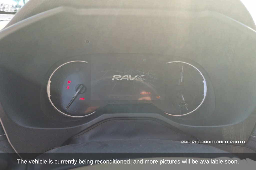 Used 2025 Toyota RAV4 LE AWD/4WD image 16