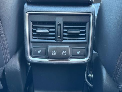 Used 2022 Subaru Forester Touring image 16