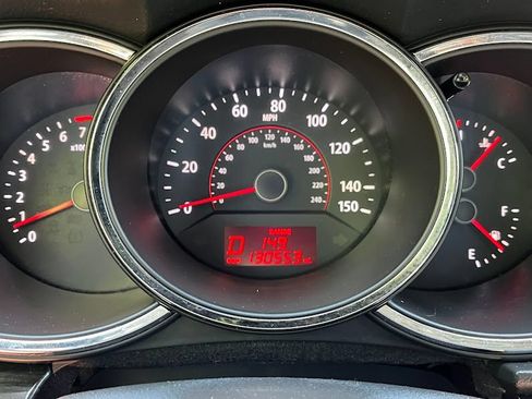 Used 2011 Kia Sorento EX w/ Premium Pkg AWD/4WD image 13