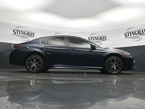 Used 2021 Toyota Camry SE FWD image 33