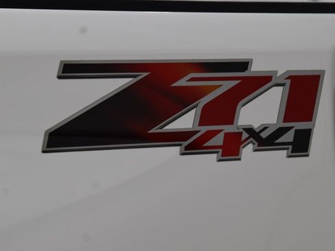 Used 2024 Chevrolet Silverado 2500 Custom w/ Custom Value Package image 28