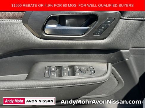 New 2026 Nissan Armada SL w/ Captain's Chari Seat Package AWD/4WD image 10