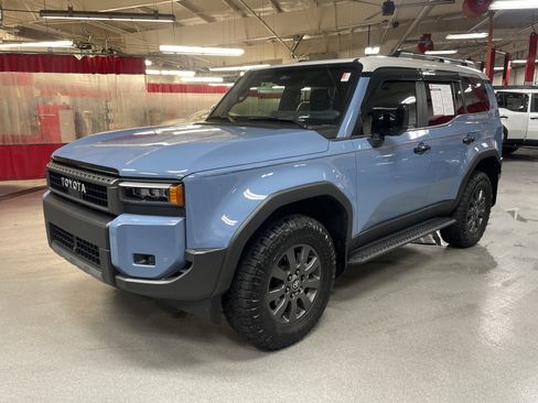 Used 2024 Toyota Land Cruiser image 5