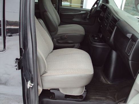 Used 2014 Chevrolet Express 1500 LT w/ LT Preferred Equipment Group image 15