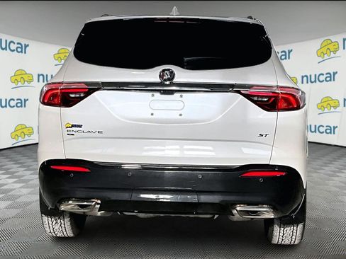 Used 2024 Buick Enclave Essence w/ Experience Buick Package image 5
