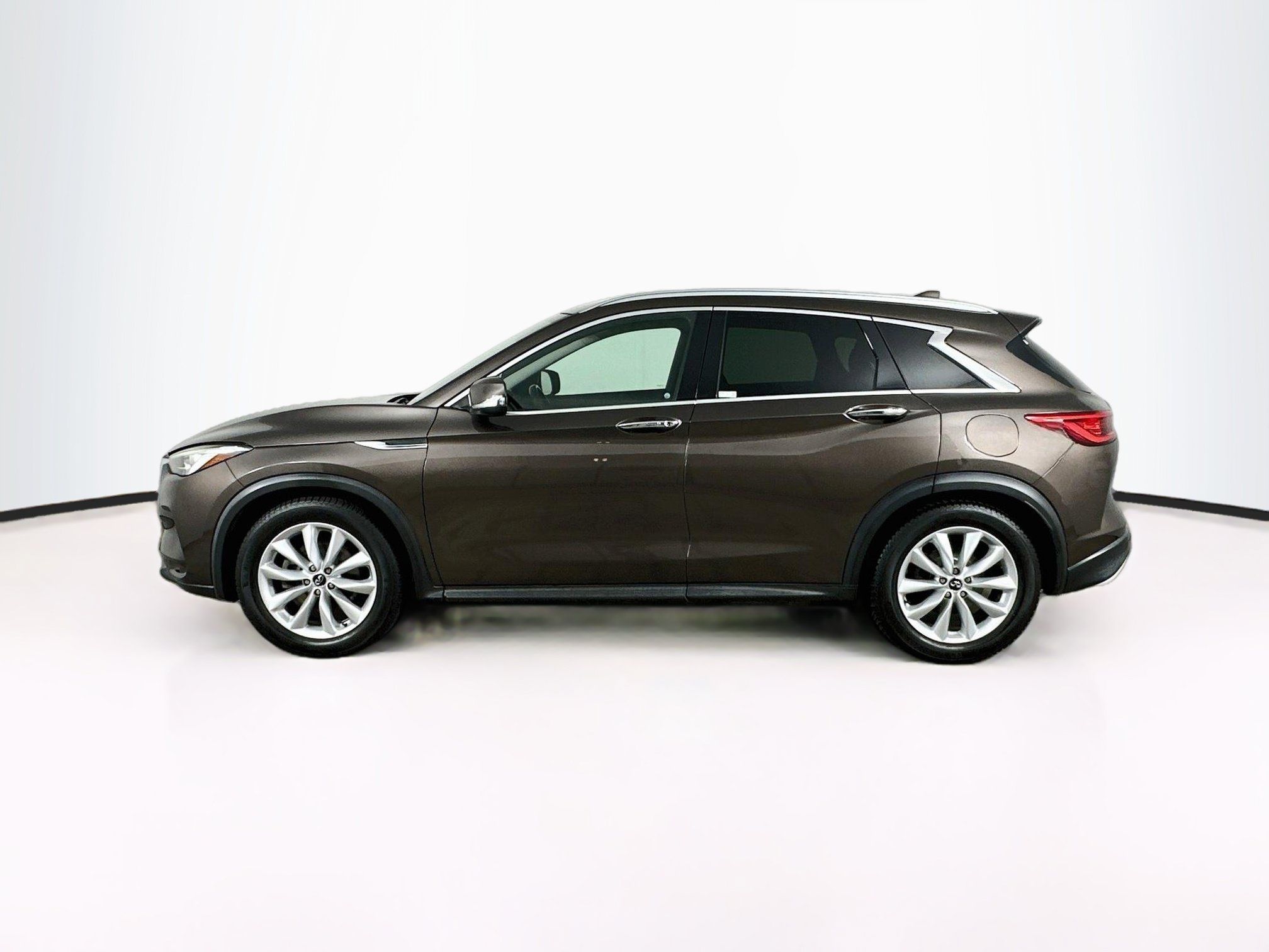 Used 2019 INFINITI QX50 Luxe FWD image 4