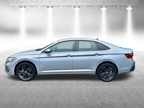 Used 2023 Volkswagen Jetta SE w/ Black Wheel Package FWD image 8