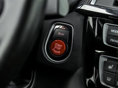 Used 2018 BMW M3 RWD image 25