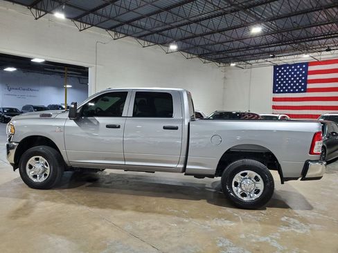 Used 2024 RAM 2500 Tradesman w/ Chrome Appearance Group image 13