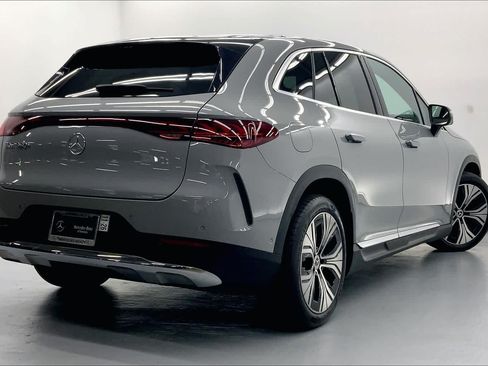 Certified 2023 Mercedes-Benz EQE 350+ SUV image 5
