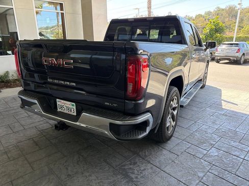 Used 2023 GMC Sierra 1500 SLT w/ SLT Premium Package AWD/4WD image 8