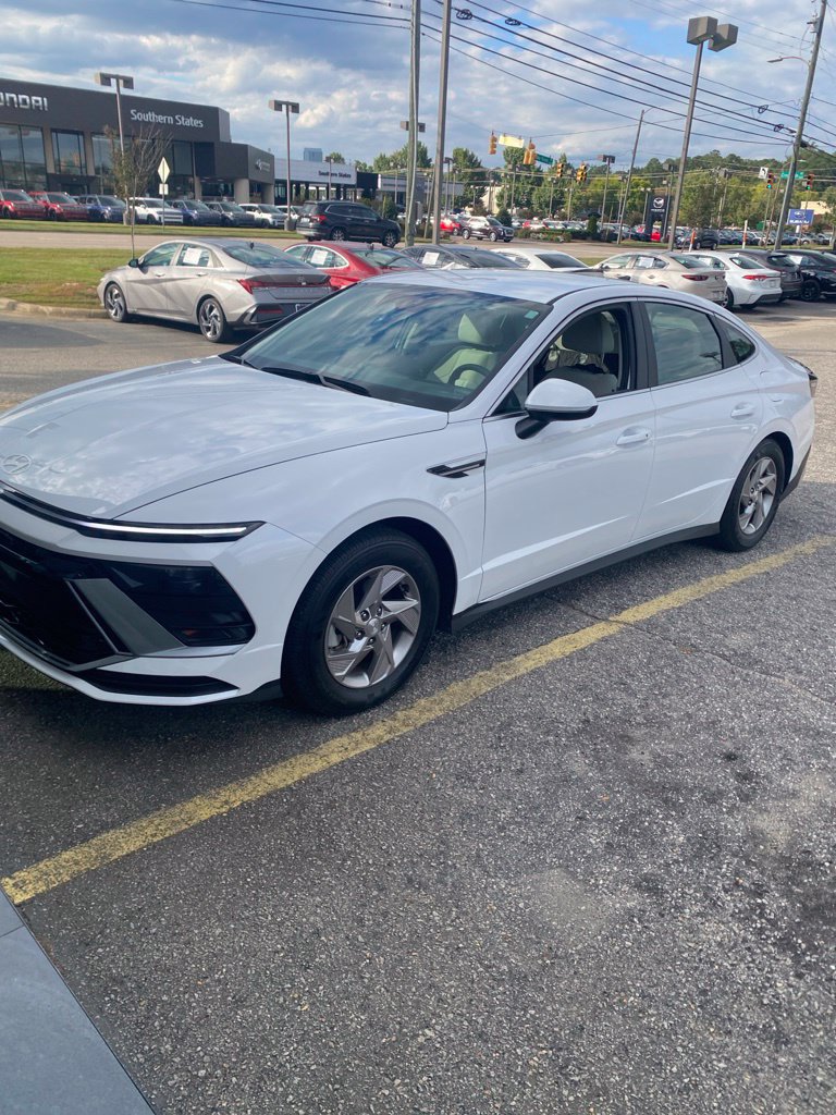 Used 2026 Hyundai Sonata SE FWD image 1