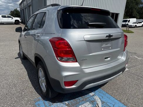 Used 2019 Chevrolet Trax LT w/ LT Convenience Package FWD image 10