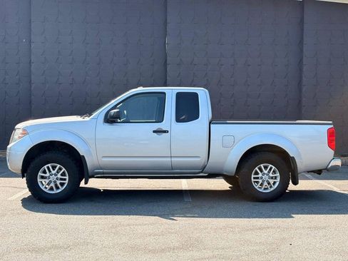 Used 2015 Nissan Frontier SV AWD/4WD image 4